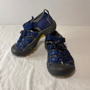 Keen Newport H2 Blue Outdoor Hiking Waterproof Sandal Shoes Unisex Youth Size 10